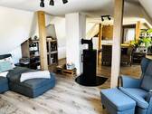 große Studiowohnung, u.a. mit offenem Kamin (DG) - 