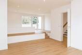Wohn-und Esszimmer - 8 Zimmer Reihenmittelhaus zum Kaufen in Nürnberg
