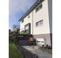 Zwangsversteigerung - Familienfreundliches Haus mit viel Platz in Gerach