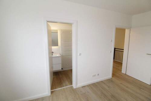 Elternschlafzimmer mit Bad - 