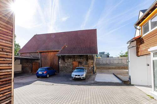 Innenhof - 5 Zimmer Einfamilienhaus zur Miete in Bischofsheim