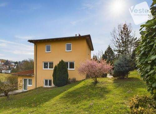 Bild1 - Wohnhaus im Toskana-Stil mit ELW und Doppelgarage im Stadtbusbereich