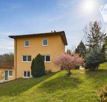 Wohnhaus im Toskana-Stil mit ELW und Doppelgarage im Stadtbusbereich - Coburg Lützelbuch