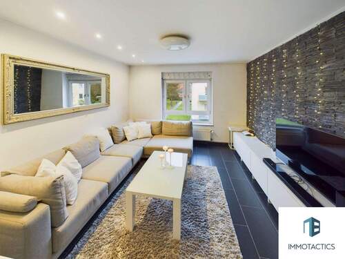 Wohnzimmer - 5 Zimmer Etagenwohnung zum Kaufen in Bad Kreuznach