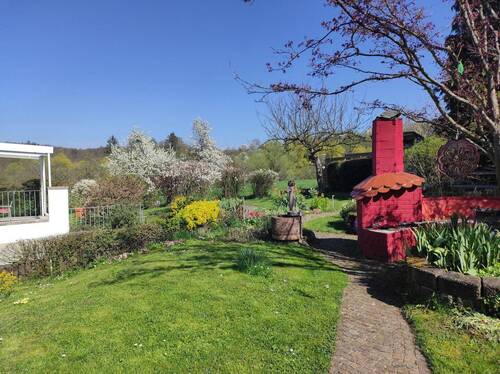 Garten mit BBQ-Bereich - 