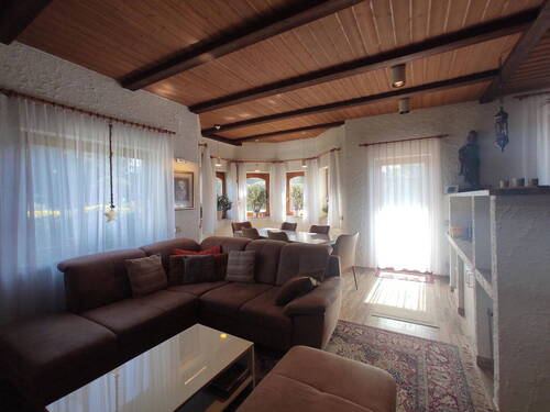 Wohnzimmer EG - 1 Zimmer Mehrfamilienhaus, Wohnhaus in Kirchheim unter Teck