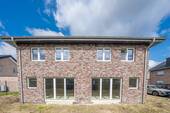 Rückansicht 1 - 8 Zimmer Mehrfamilienhaus, Wohnhaus zum Kaufen in Heinsberg