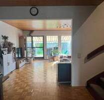 Familienfreundliches Reihenhaus mit Gartenidylle in Freiburg-Haslach - Freiburg im Breisgau