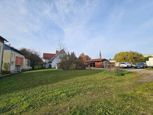 Unbebautes Grundstück 