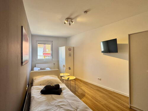 ROOM4 - 