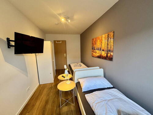 ROOM2 - 