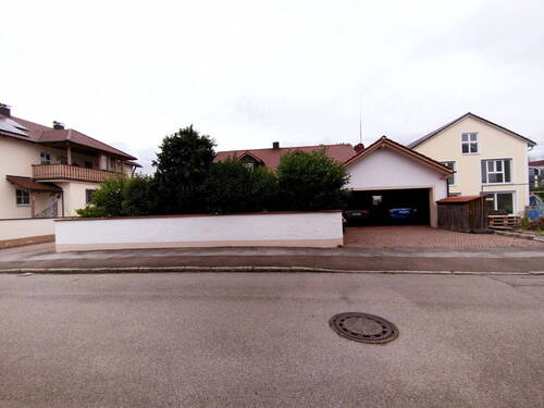 Anliegerstrasse - Einfamilienhaus mit 220,00 m² in Ingolstadt zum Kaufen