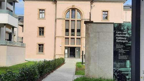 Hauszuggang Kaßbergstraße 14a - 3 Zimmer Etagenwohnung zur Miete in Chemnitz