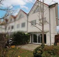 Modernisiertes Reiheneckhaus in Babenhausen - Gartenidylle und eigene Tiefgarage inklusive