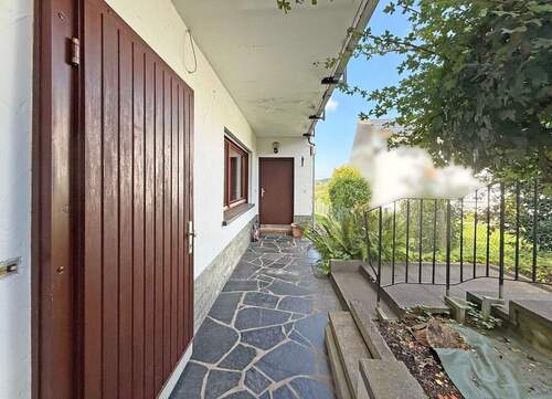 Außeneingang - 3 Zimmer Etagenwohnung in Staufenberg