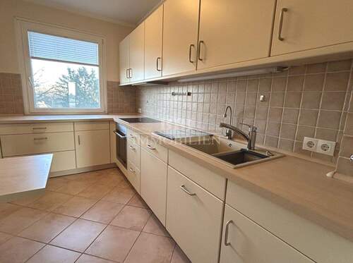 Sehr gepflegte Einbauküche - 3 Zimmer Etagenwohnung in Quickborn