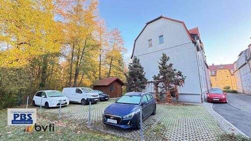 PKW Stellplatz auf dem Grundstück - 