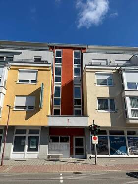 Außenansicht Eingang - 2 Zimmer Etagenwohnung zum Kaufen in Schramberg