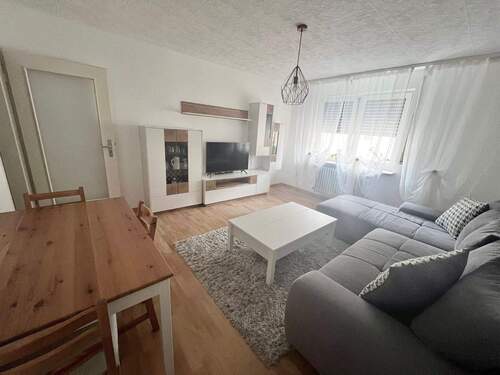 Wohnzimmer.jpg - Nähe Landgrabenstraße ! Helle 2-ZW, 55 m², Einbauküche gegen Ablöse, Balkon, 3. OG ohne Aufzug