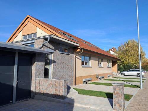 Hausansicht Eingang Homeoffice - 1 Zimmer Mehrfamilienhaus, Wohnhaus in Dannstadt-Schauernheim