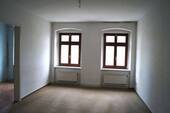 Leere Wohnung mit Fenstern - 3 Zimmer Etagenwohnung in Görlitz