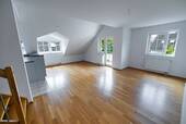 Wohnzimmer - 3 Zimmer Etagenwohnung zum Kaufen in München