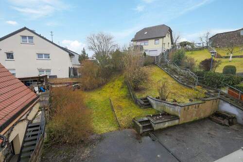 Garten - Mehrfamilienhaus, Wohnhaus mit 169,00 m&sup2; in Wimsheim zum Kaufen