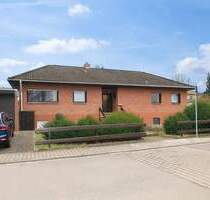 Viel Platz zum Leben und Spielen - freistehendes Familienhaus auf 869 m² Grundstück in Freinsheim