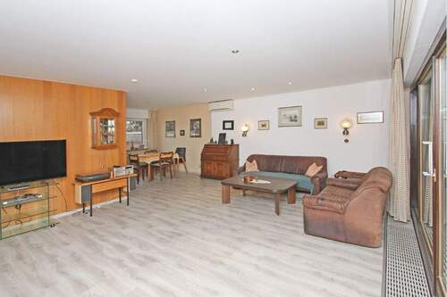 Wohnzimmer - 5 Zimmer Einfamilienhaus in Freinsheim