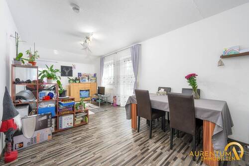 Wohnzimmer mit Essecke - 