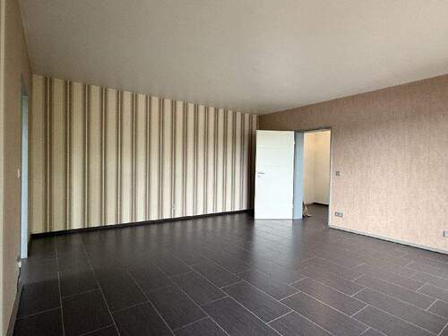 Wohnzimmer - Etagenwohnung mit 65,00 m&sup2; in Krefeld zum Kaufen