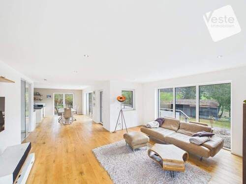 Bild3 - 5 Zimmer Einfamilienhaus in Ebersdorf b.Coburg