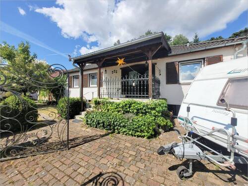 Hauseingang - 6 Zimmer Einfamilienhaus in Burgwedel / Kleinburgwedel