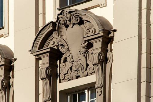 Detail - 