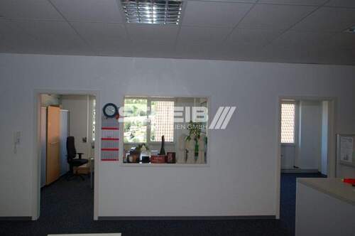 Büro - Schöne Bürofläche im 1. OG - Aufzug vorhanden!