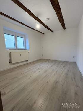 Schlafzimmer - 2 Zimmer Etagenwohnung zur Miete in Niederwerrn