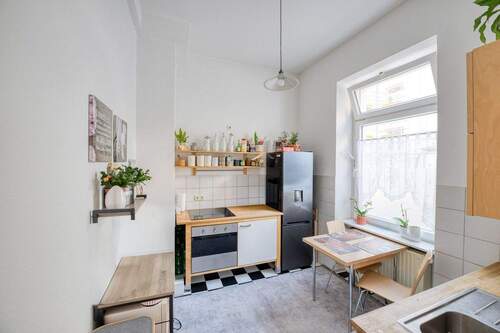 Geräumige Wohnküche - 2 Zimmer Etagenwohnung in Frankfurt am Main