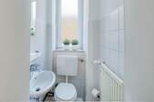 Separates WC mit Fenster - 