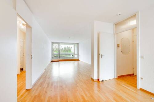 Wohnzimmer - 3 Zimmer Etagenwohnung zum Kaufen in Ottobrunn