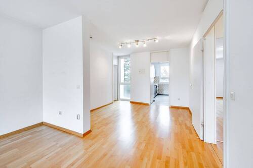 Flur - Etagenwohnung mit 85,60 m&sup2; in Ottobrunn zum Kaufen