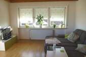 Wohnzimmer - Etagenwohnung mit 90,00 m² in Allersberg zur Miete