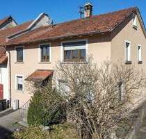 Ihr Zuhause am Ortsrand wartet ... mit viel Platz für die ganze Familie und Ihr Hobby - Gammertingen-Kettenacker