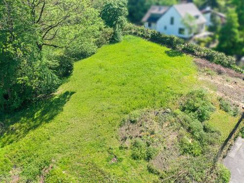 Bild 1 - Bauprojekt umgeben von Neubauten und viel Grün