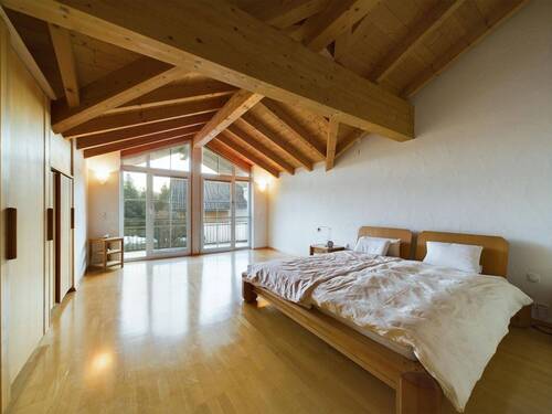 Schlafzimmer - Einfamilienhaus mit 238,00 m² in Oberhausen zum Kaufen