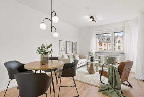 Wohnzimmer 2 - 2 Zimmer Etagenwohnung in Ludwigshafen am Rhein