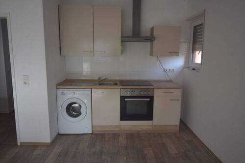 Küchenzeile - 1 Zimmer Etagenwohnung in Ludwigshafen / Süd
