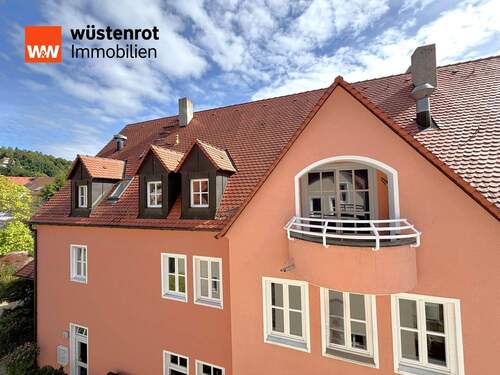 Ostansicht - Über den Dächern Hersbrucks Barrierefreie DG-Wohnung - ca. 96 m² - Loggia - TG-Stellplatz