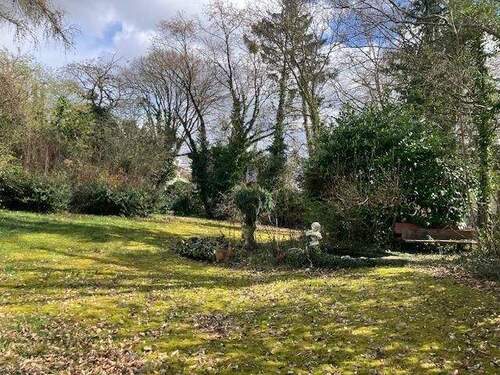 uneinsehbar - Bungalow mit 192,00 m&sup2; in Wiesbaden zum Kaufen