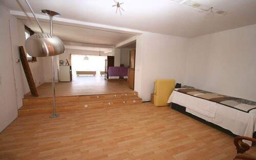 Ladenlokal - Einfamilienhaus mit 280,00 m&sup2; in Meißner zum Kaufen
