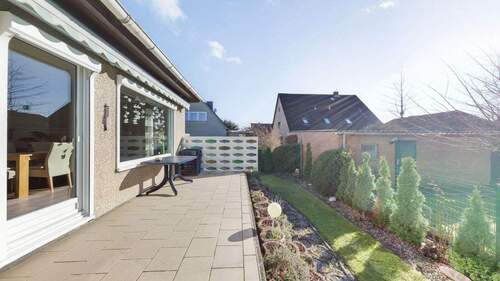 Terrasse - 7 Zimmer Einfamilienhaus in Linsburg